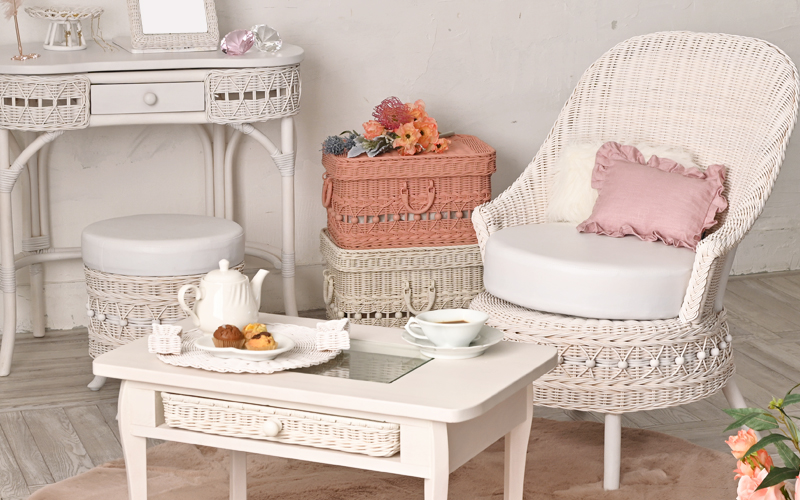 白ラタン♡たっぷり収納♡ホワイト家具♡フリル♡レース♡ミルクペイント♡ チェスト 4段 幅76cm キャスター付 フリル （ 収納 タンス たんす