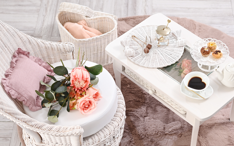 白ラタン♡たっぷり収納♡ホワイト家具♡フリル♡レース♡ミルクペイント♡ ホワイトウォッシュカラーに染めたラタンインテリア fiore (フィオーレ